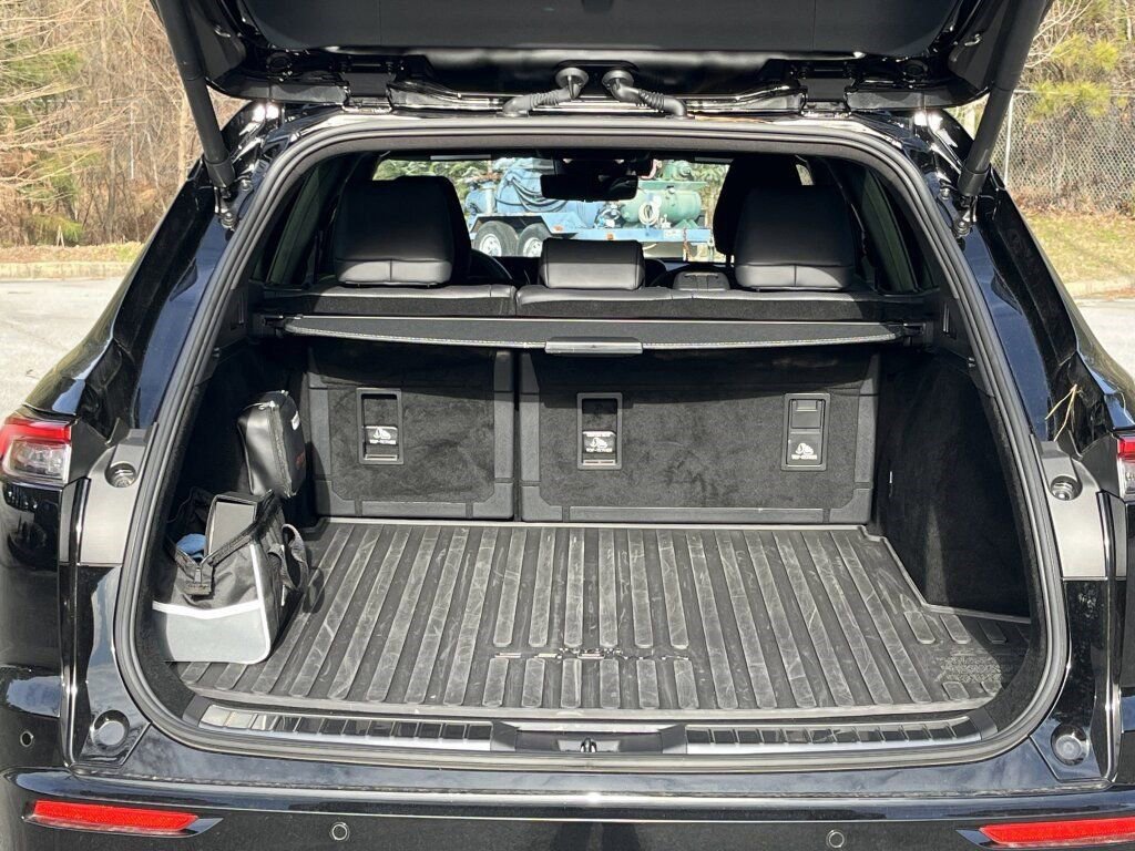 Used 2025 Toyota Crown Signia Limited image 26