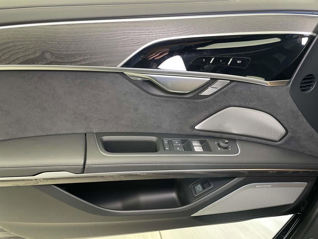New 2026 Audi A8 L 3.0T AWD/4WD image 36