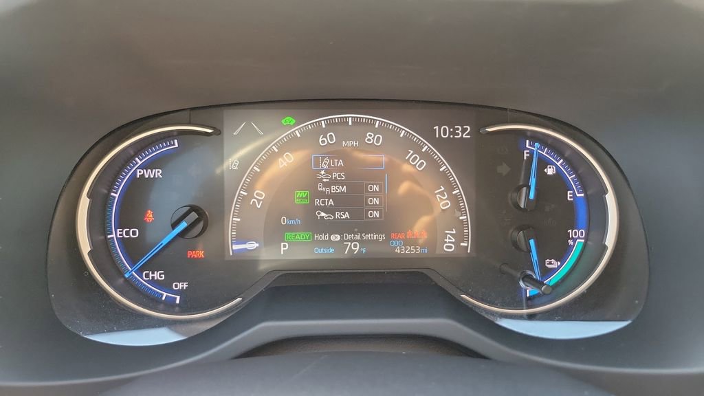 Used 2022 Toyota RAV4 SE w/ Weather & Moonroof Package AWD/4WD image 22