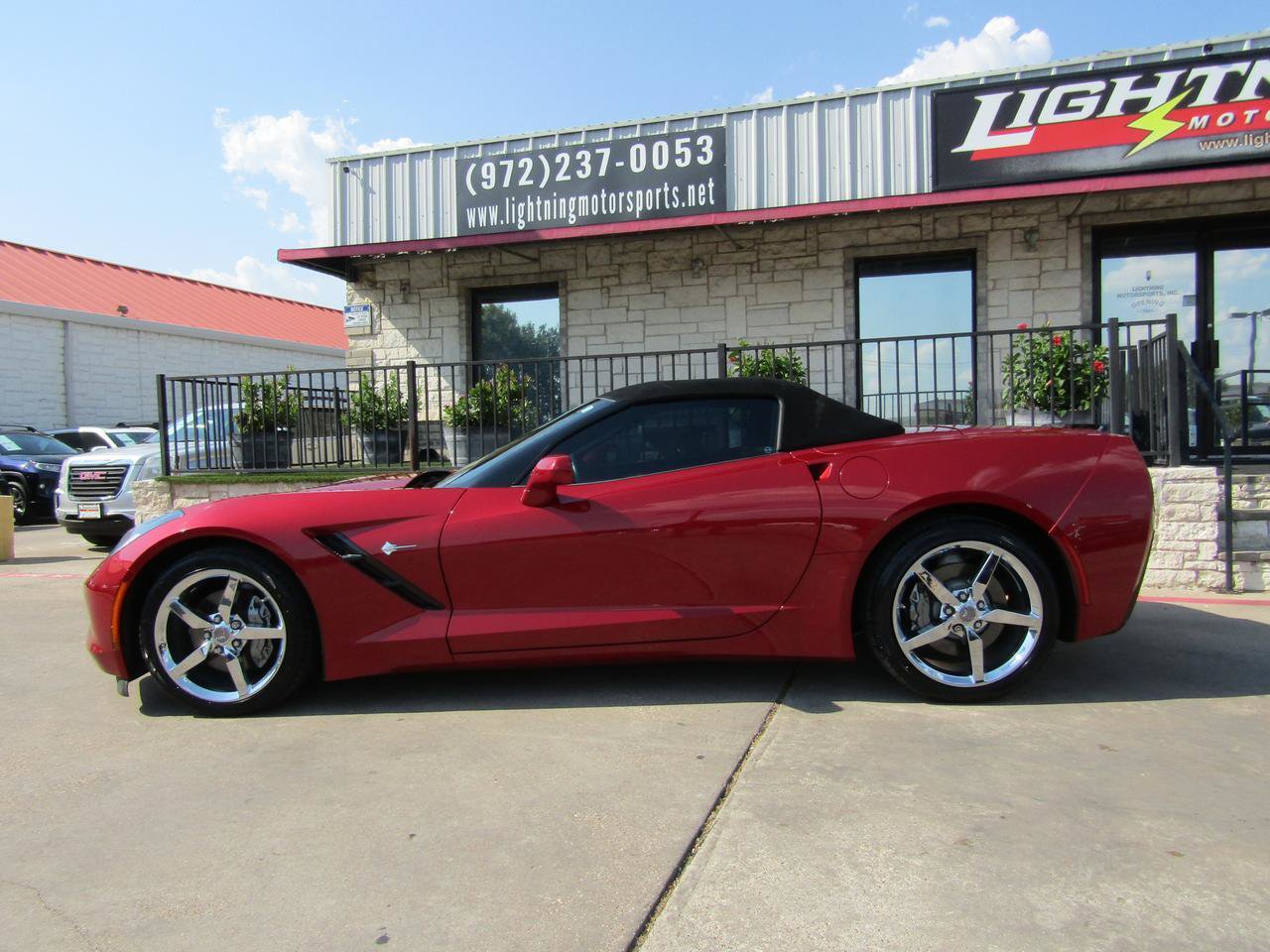 Used 2014 Chevrolet Corvette Stingray Convertible w/ 2LT Preferred Equipment Group RWD image 2
