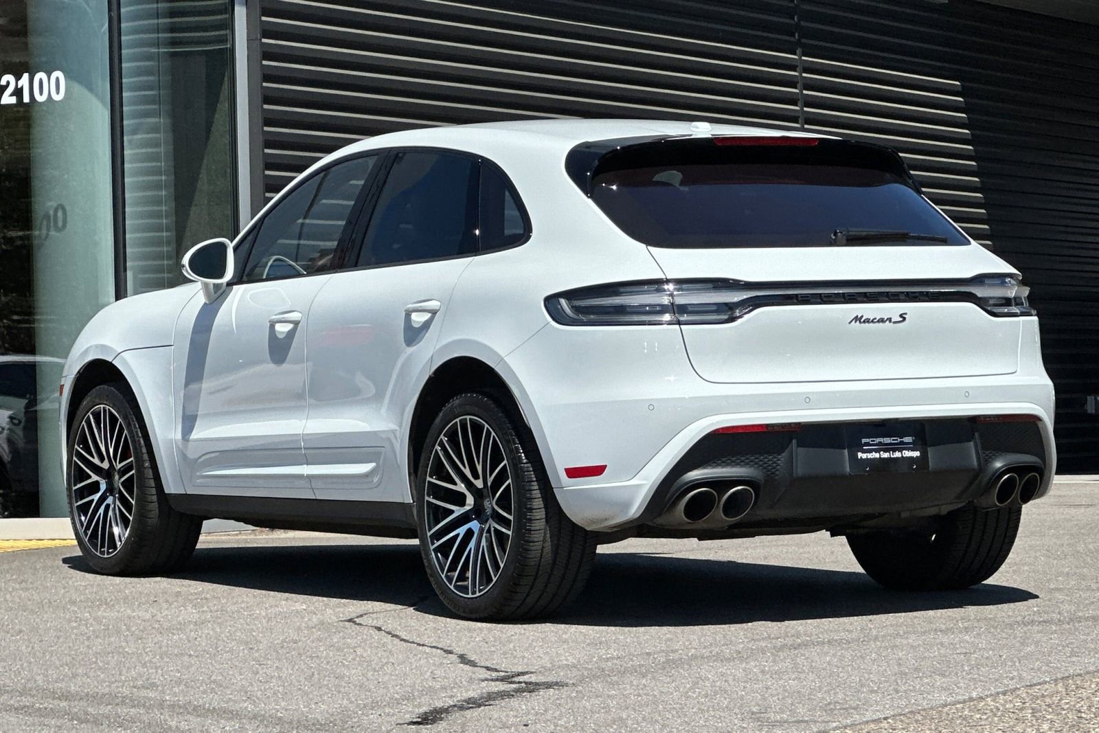 Certified 2023 Porsche Macan S image 3