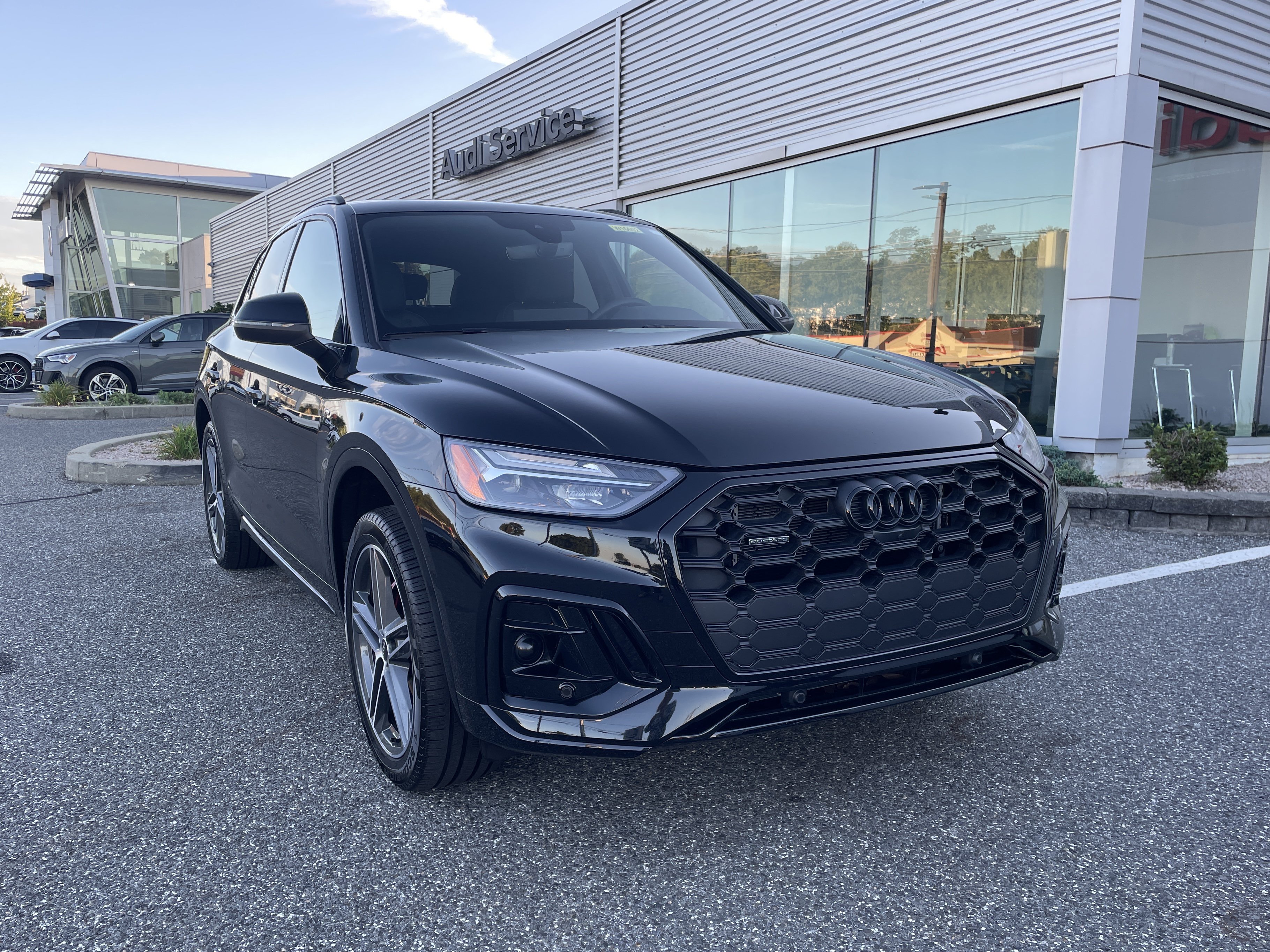 Certified 2025 Audi Q5 e Premium Plus w/ Premium Plus Package