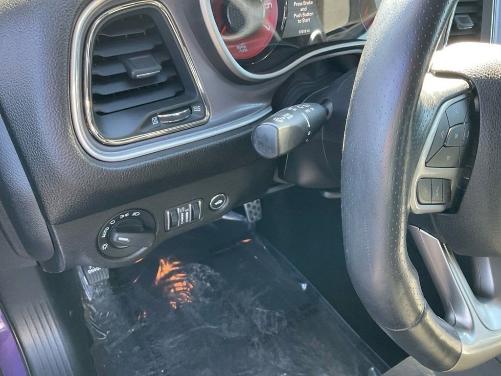 Used 2019 Dodge Challenger SRT Hellcat Redeye image 15