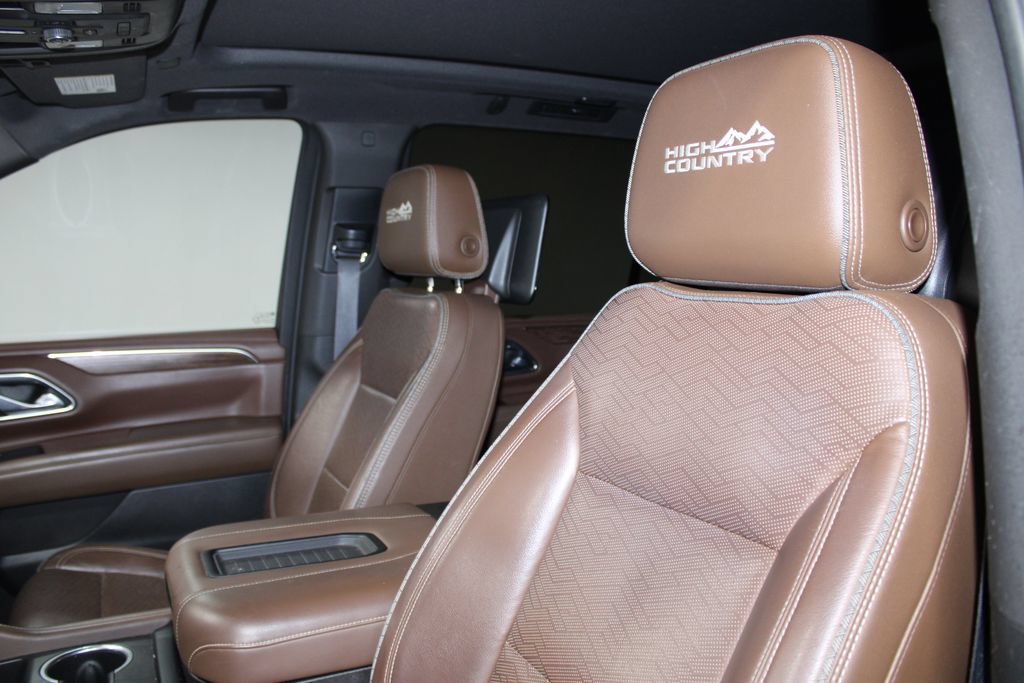 Used 2021 Chevrolet Suburban High Country RWD image 15