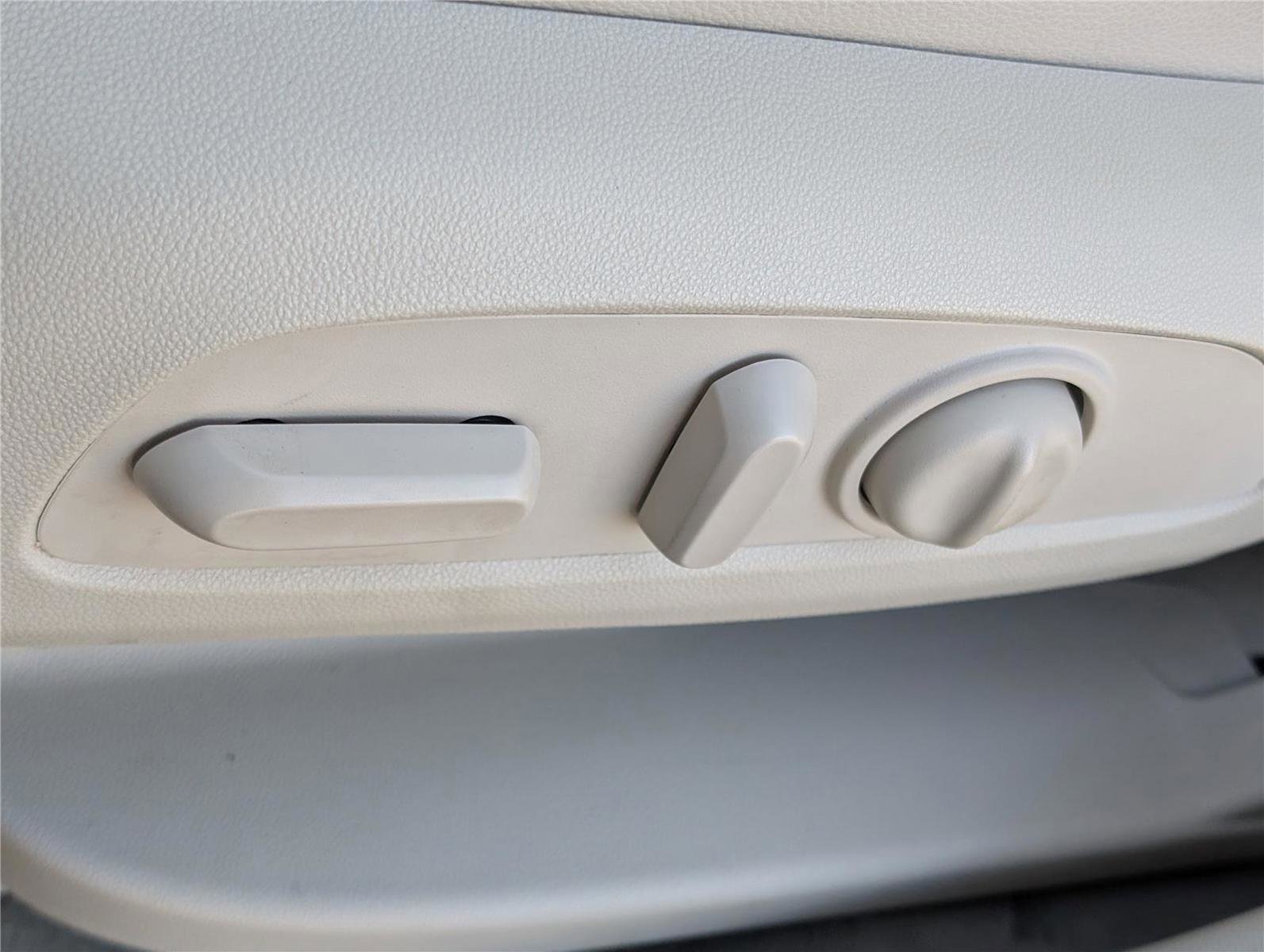 Used 2021 GMC Acadia Denali w/ Denali Ultimate Package image 24