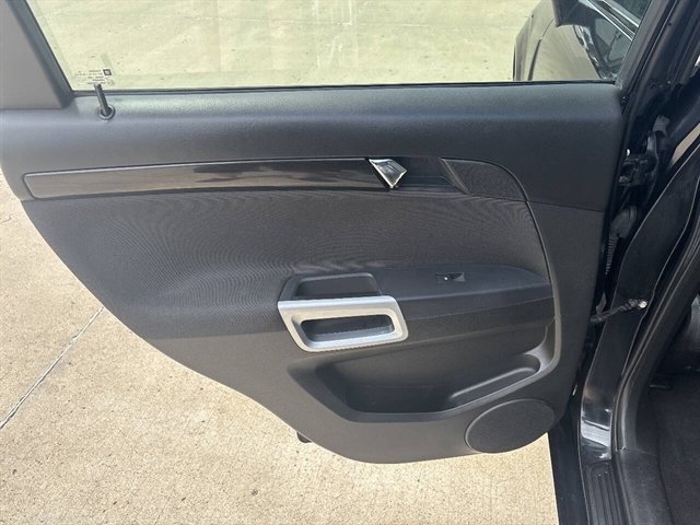 Used 2014 Chevrolet Captiva Sport LT FWD image 9