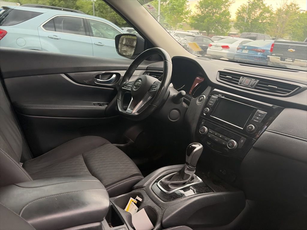 Used 2018 Nissan Rogue SV AWD/4WD image 28