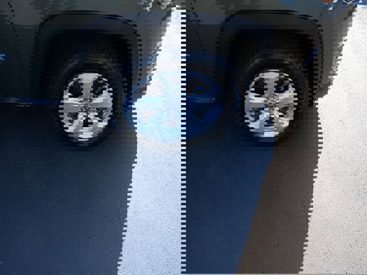 Used 2018 Jeep Compass Latitude w/ Cold Weather Group image 34