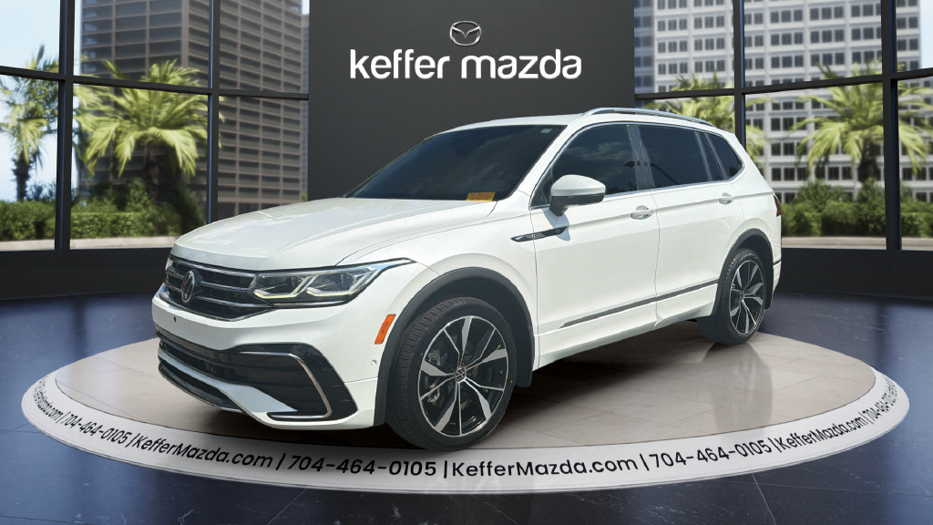 Used 2022 Volkswagen Tiguan SEL R-Line AWD/4WD image 3