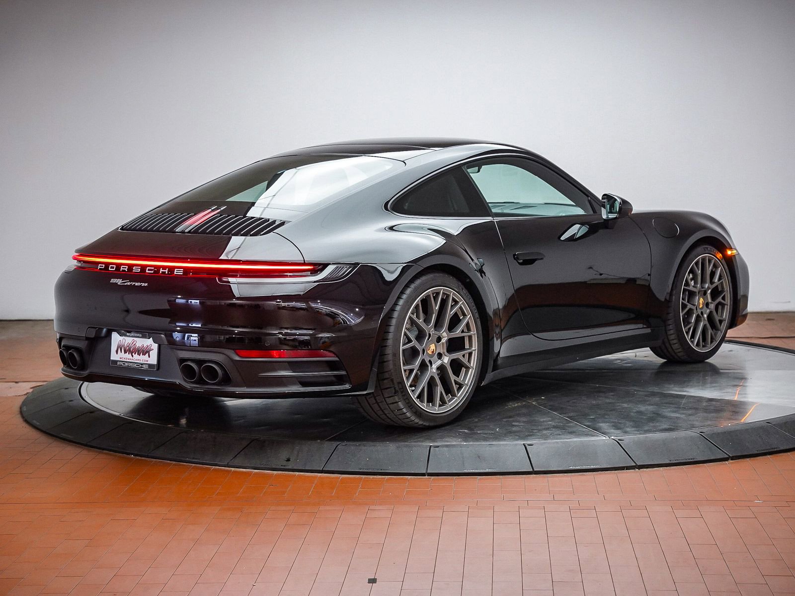 Certified 2023 Porsche 911 Carrera RWD image 9