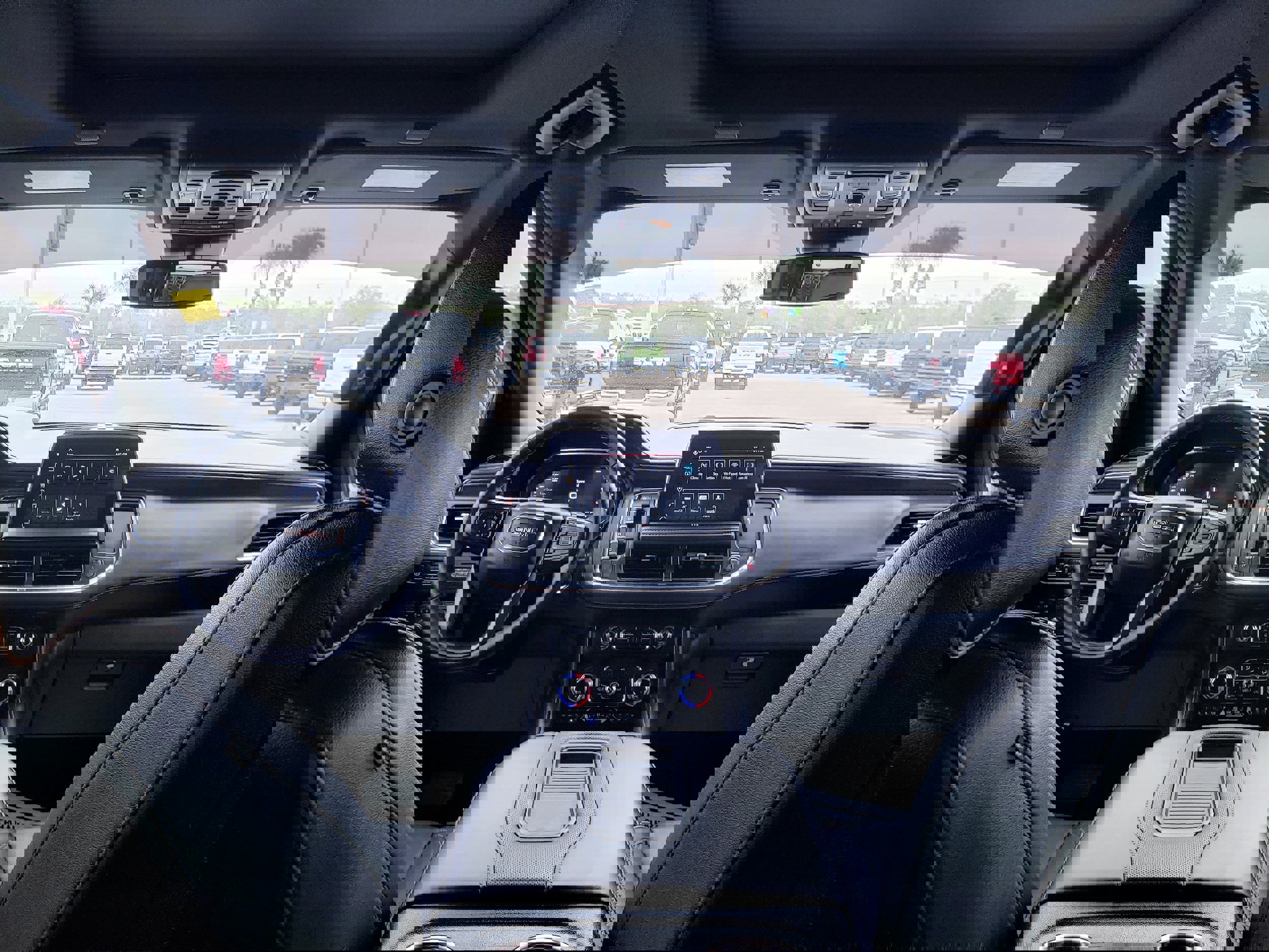 Used 2024 GMC Yukon AT4 w/ Technology Package image 22