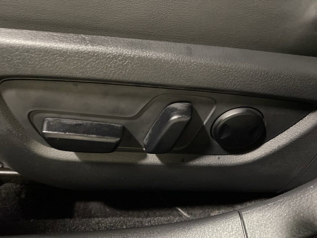 Certified 2025 MAZDA CX-30 AWD 2.5 S w/ Premium Package image 18