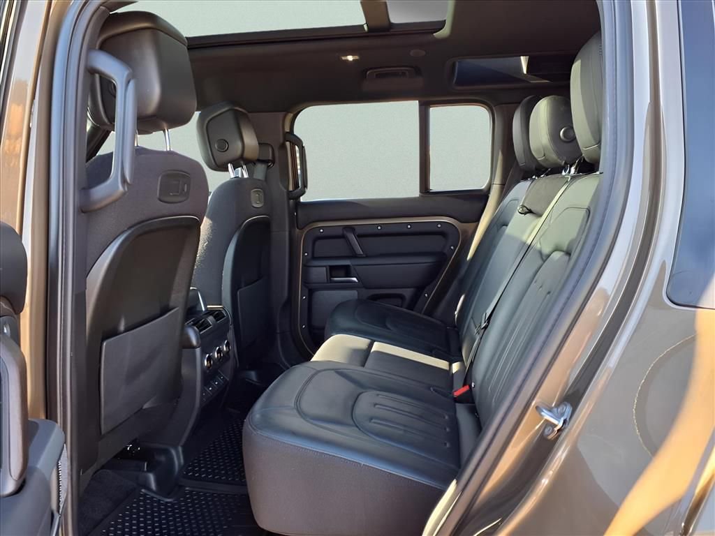 Used 2020 Land Rover Defender 110 X image 12