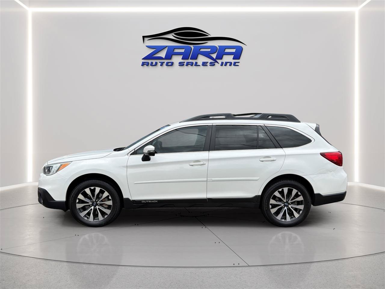 Used 2015 Subaru Outback 2.5i Limited AWD/4WD image 4
