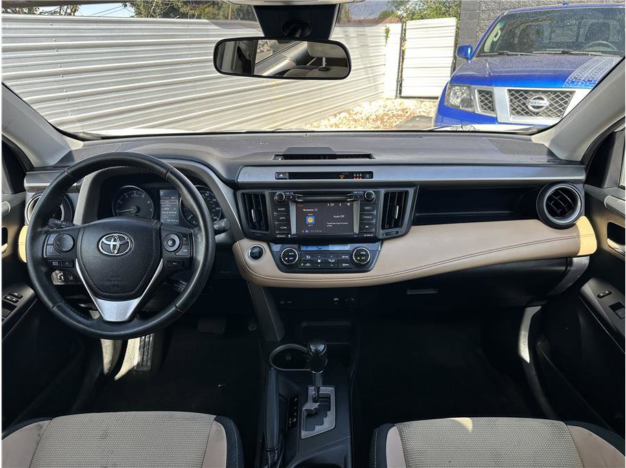 Used 2018 Toyota RAV4 XLE w/ Plus Extra Value Package AWD/4WD image 18
