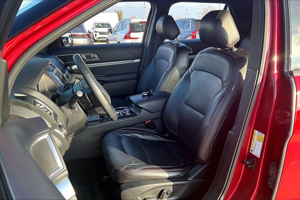 Used 2017 Ford Explorer Sport image 28