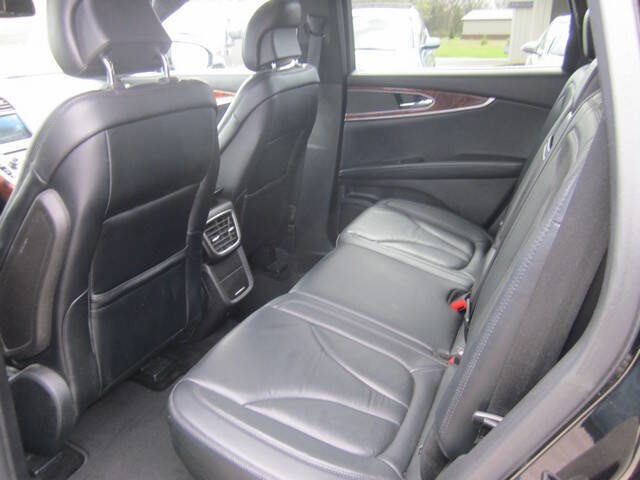 Used 2018 Lincoln MKX Select w/ Select Plus Package AWD/4WD image 11