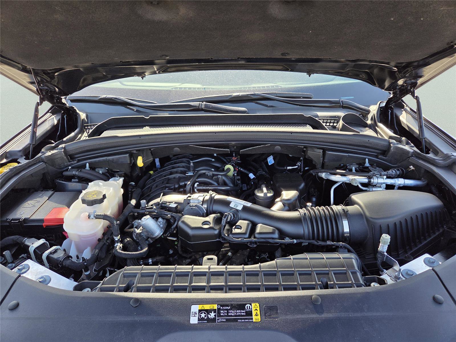 Used 2023 Jeep Grand Cherokee Limited AWD/4WD image 30