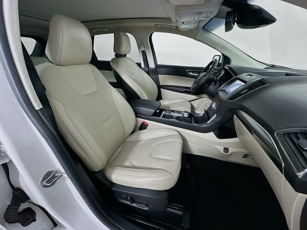 Used 2020 Ford Edge Titanium w/ Equipment Group 301A image 29