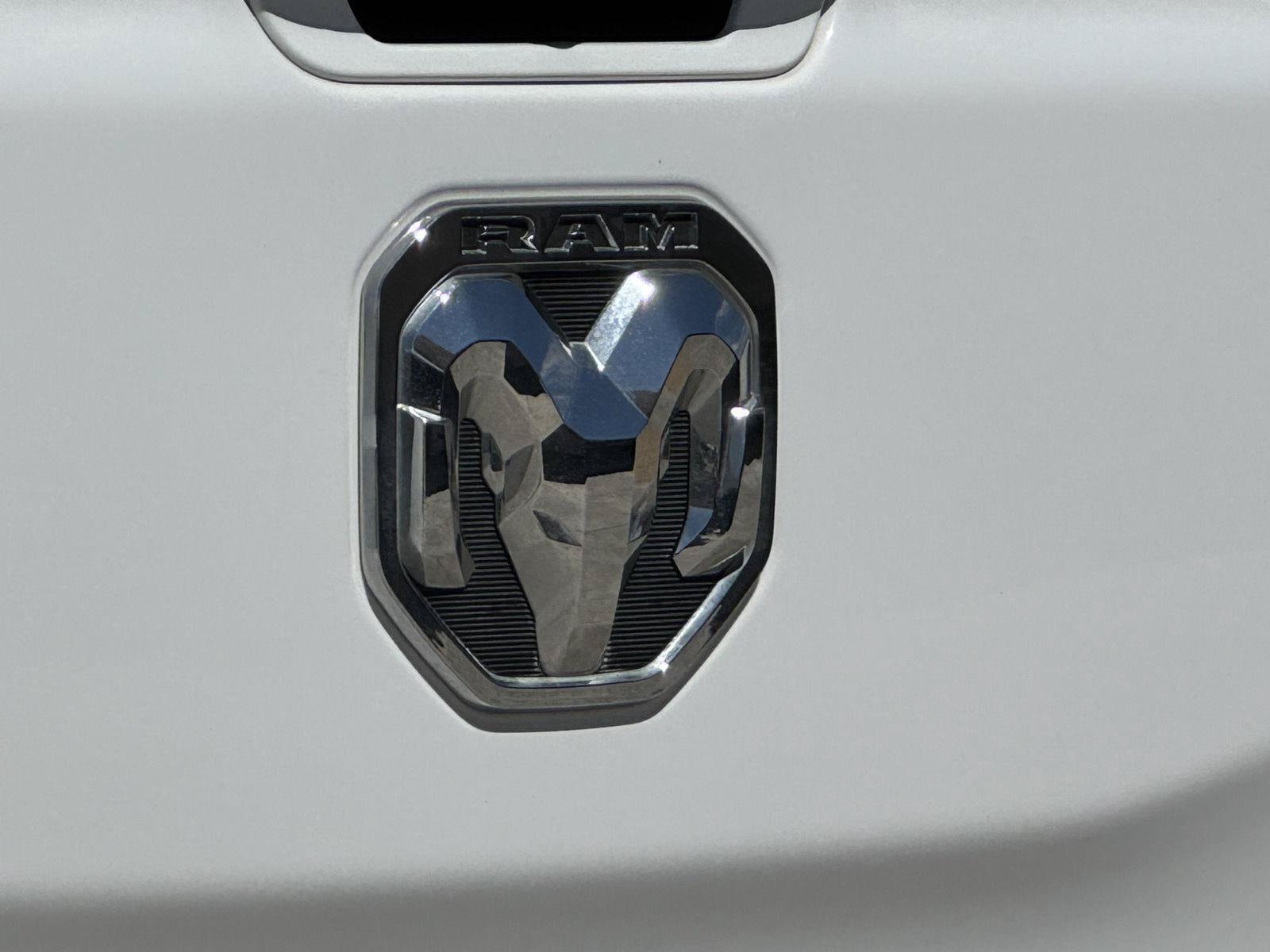 Used 2021 RAM 1500 Big Horn RWD image 15