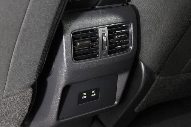 Certified 2025 Nissan Rogue SV image 23