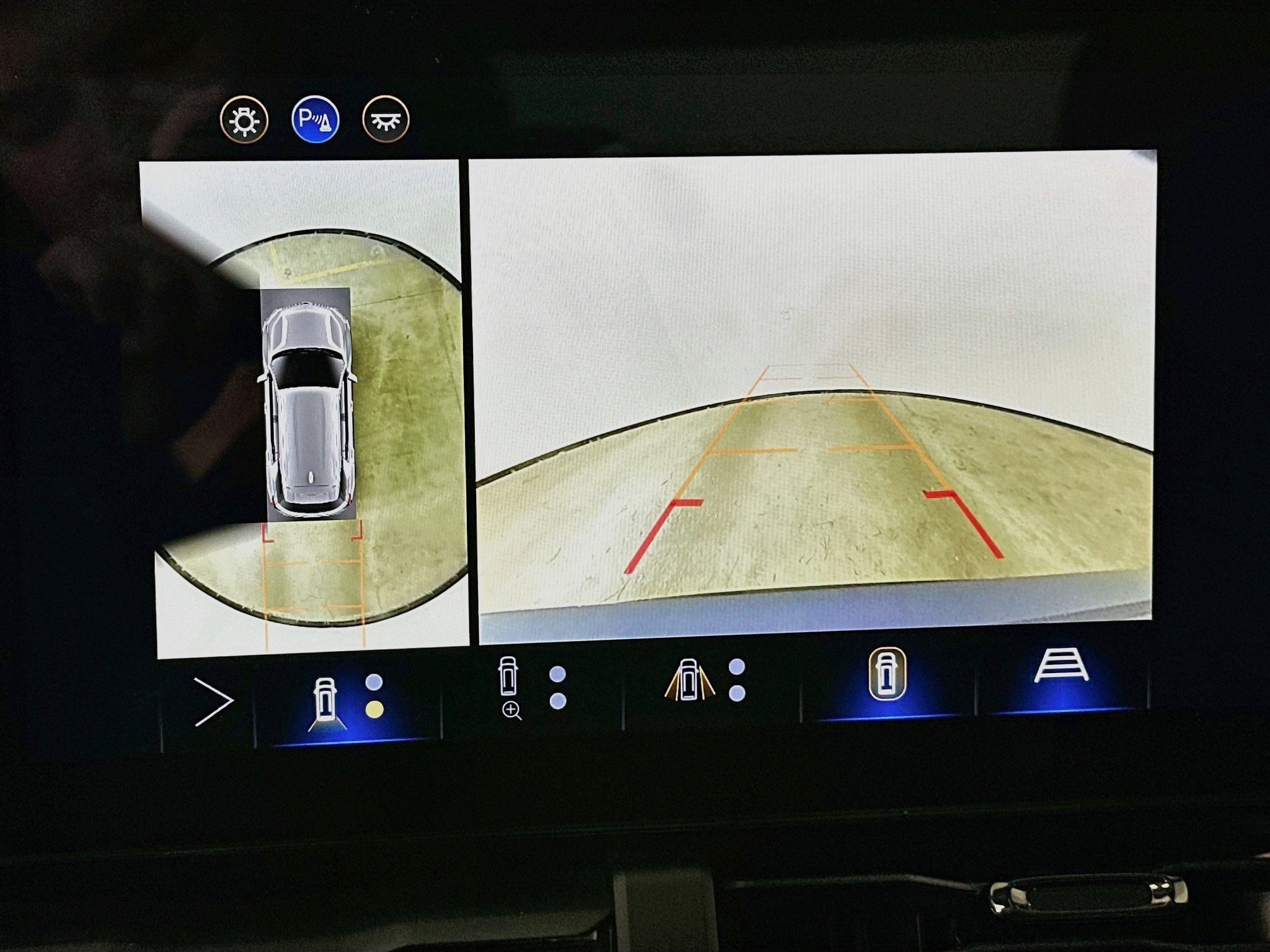 Used 2025 Chevrolet Equinox RS w/ Safety and Technology Package AWD/4WD image 18