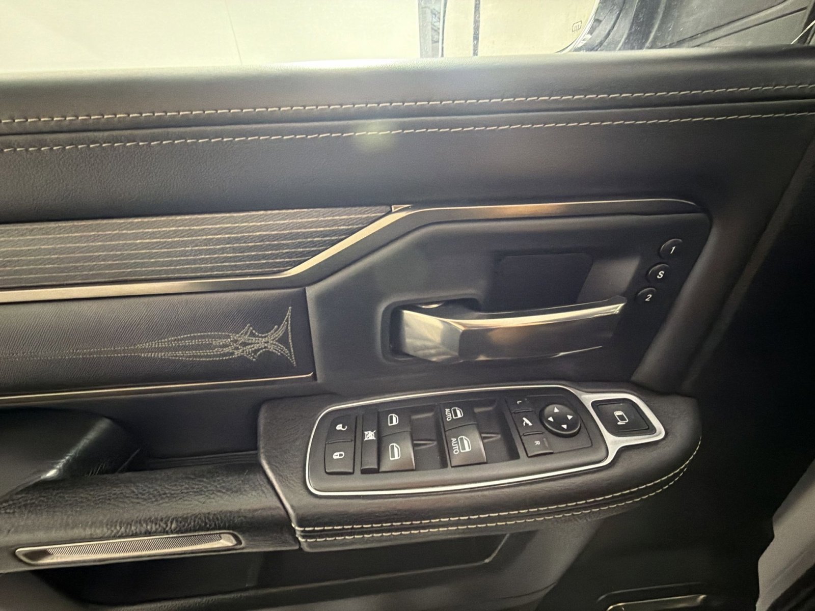 Used 2019 RAM 2500 Limited image 15