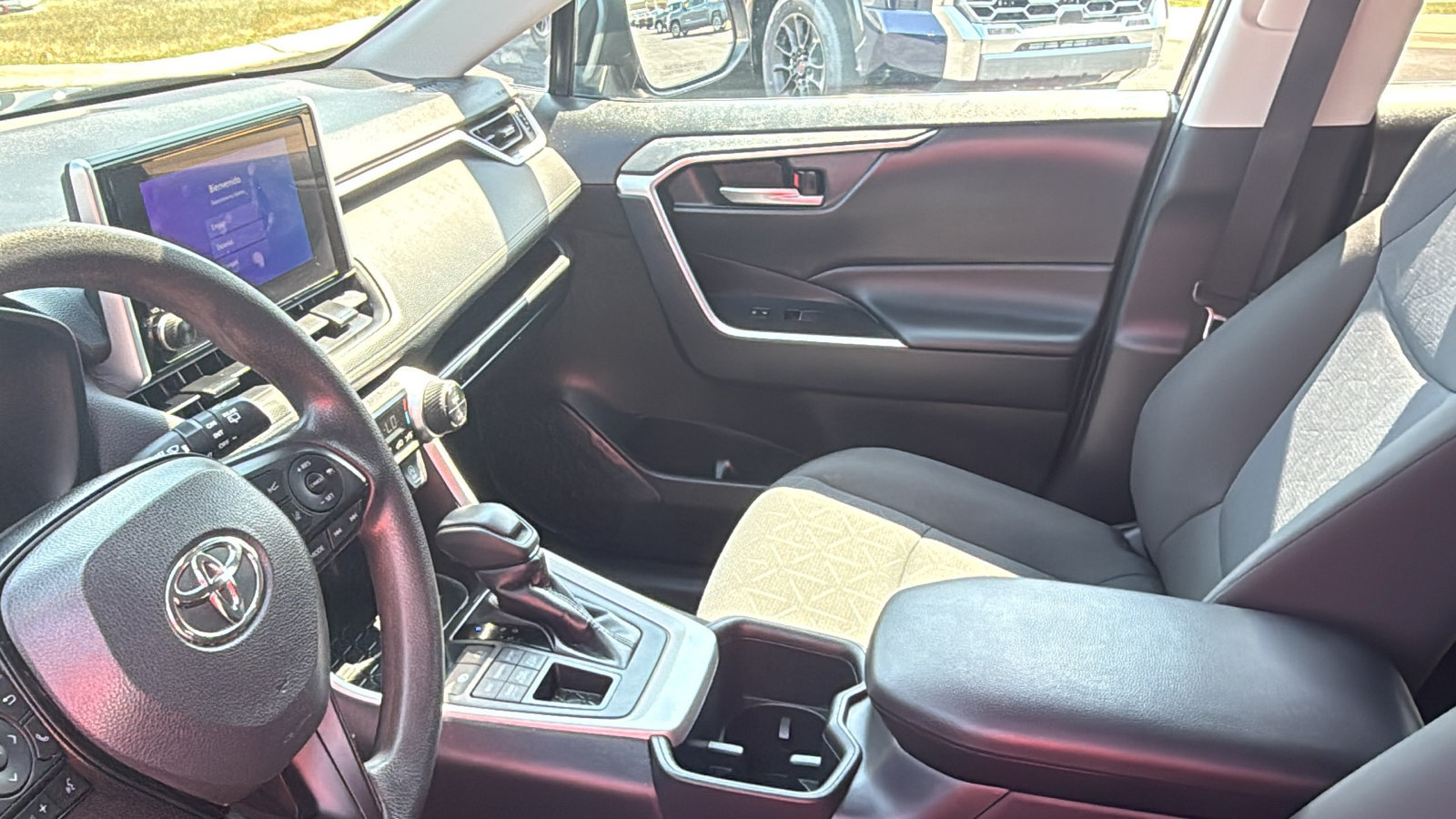 Certified 2025 Toyota RAV4 XLE AWD/4WD image 15