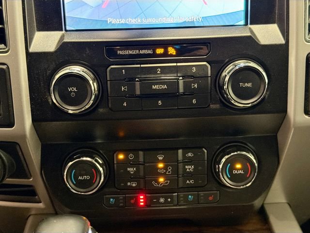 Used 2019 Ford F150 Lariat w/ Trailer Tow Package image 13