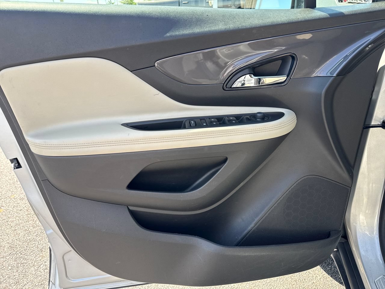 Used 2020 Buick Encore Preferred w/ Safety Package FWD image 14