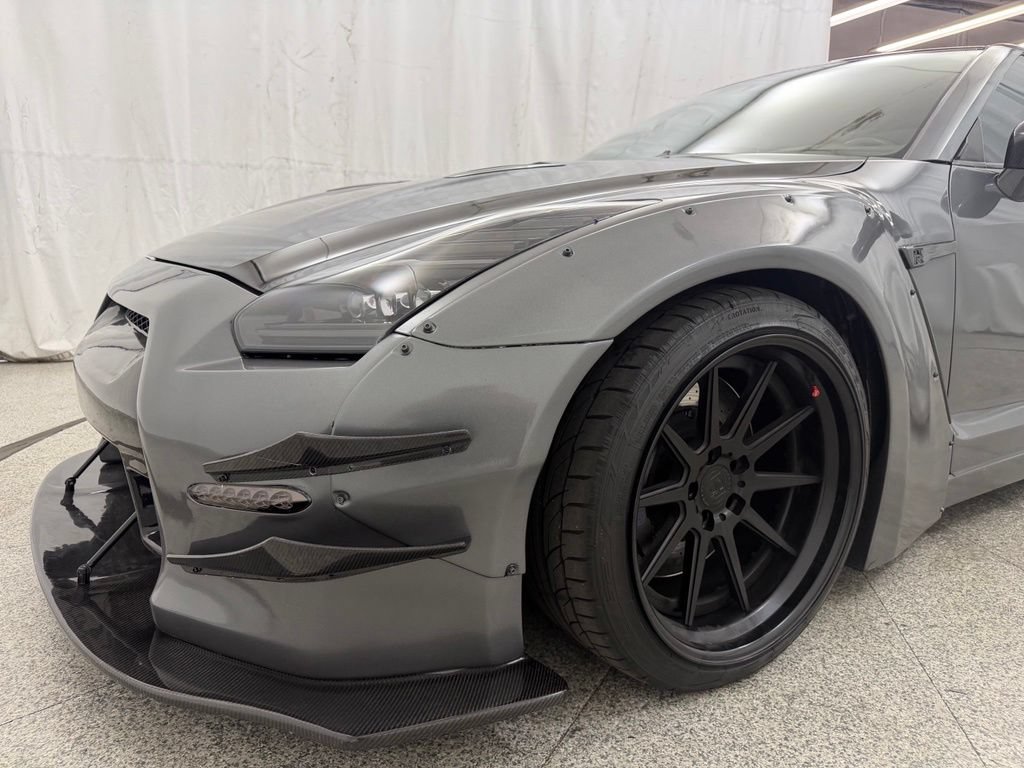 Used 2015 Nissan GT-R Black Edition AWD/4WD image 25