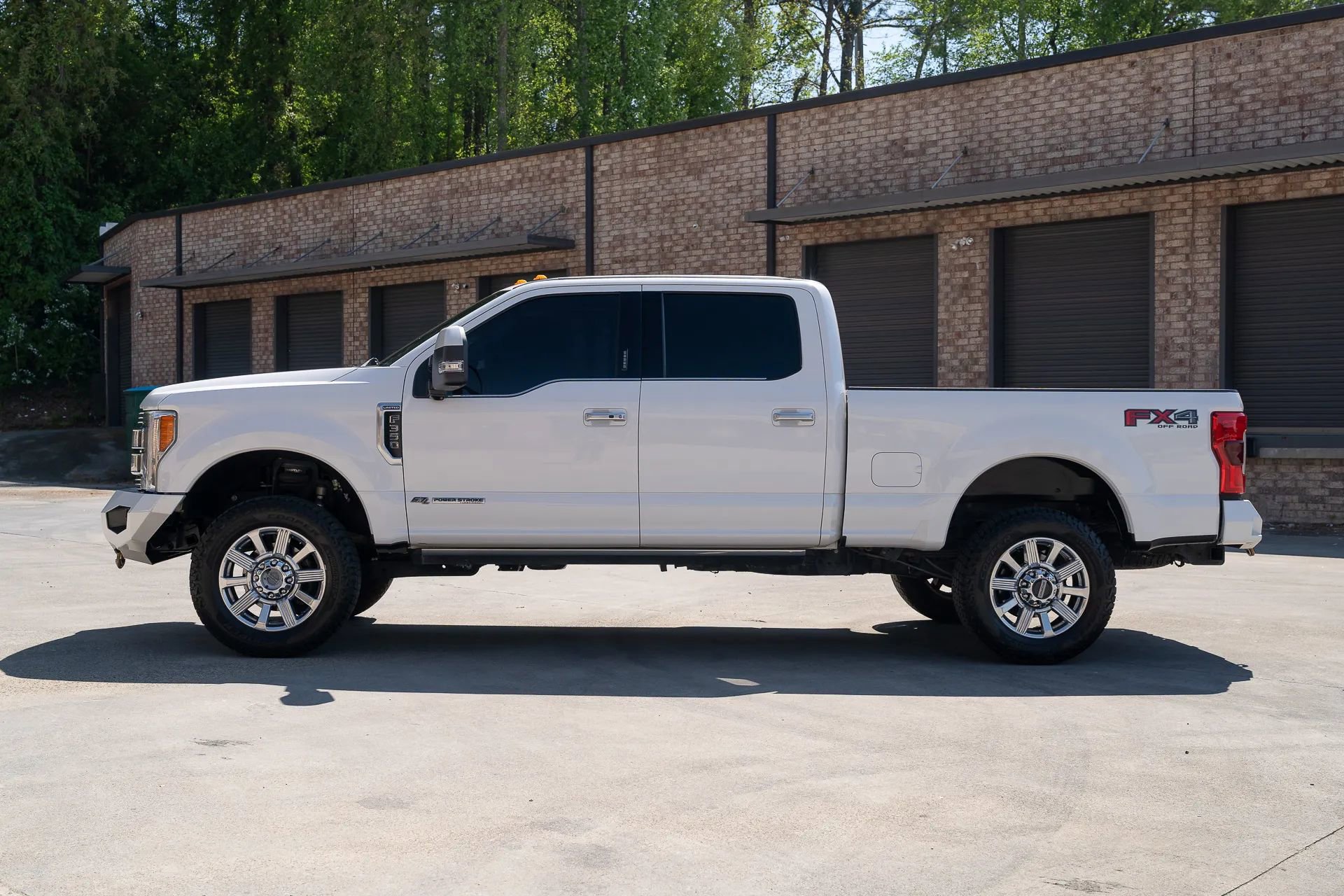 Used 2019 Ford F350 Limited image 5