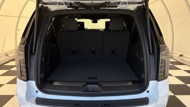 New 2026 Chevrolet Suburban Premier AWD/4WD image 4