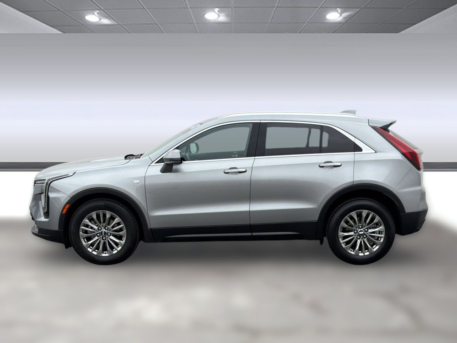 Used 2024 Cadillac XT4 Premium Luxury FWD image 2