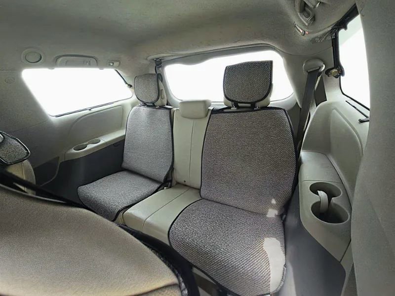 Used 2011 Toyota Sienna XLE AWD/4WD image 14