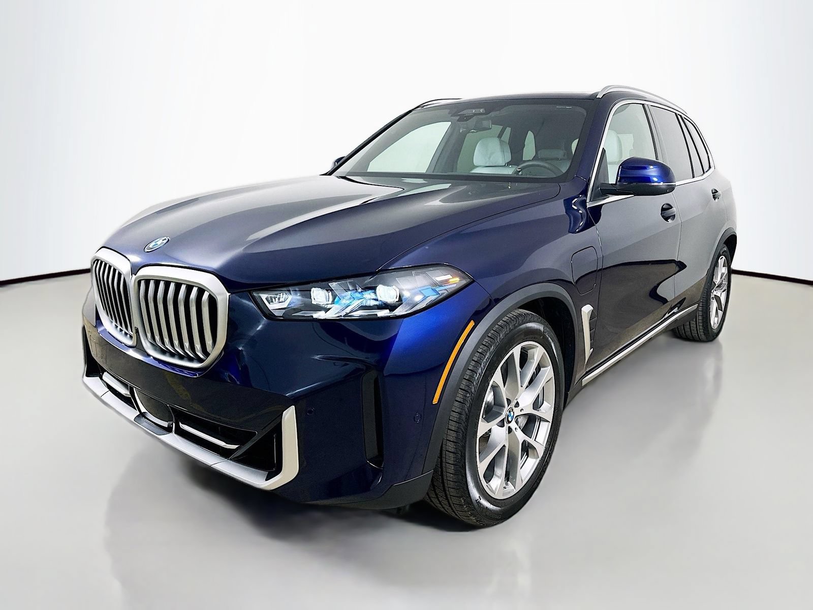 New 2026 BMW X5 xDrive50e