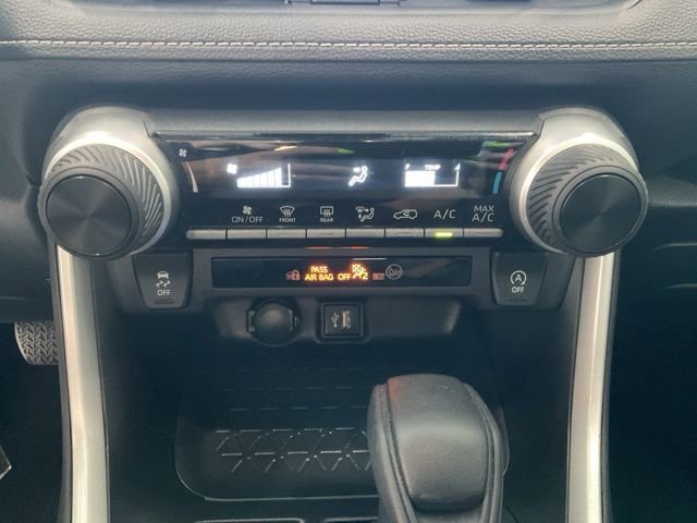 Used 2024 Toyota RAV4 LE FWD image 13