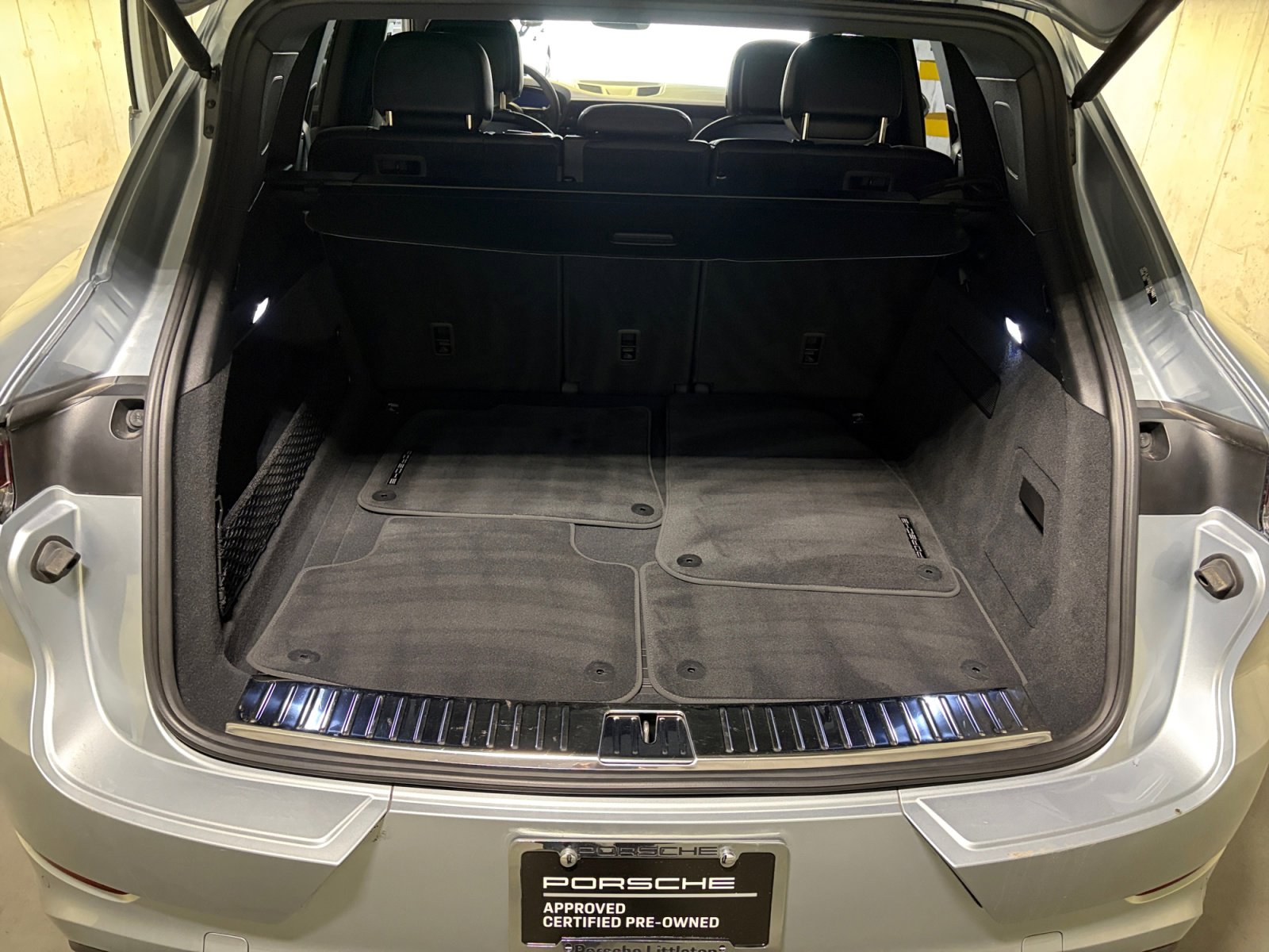 Certified 2025 Porsche Cayenne S AWD/4WD image 22