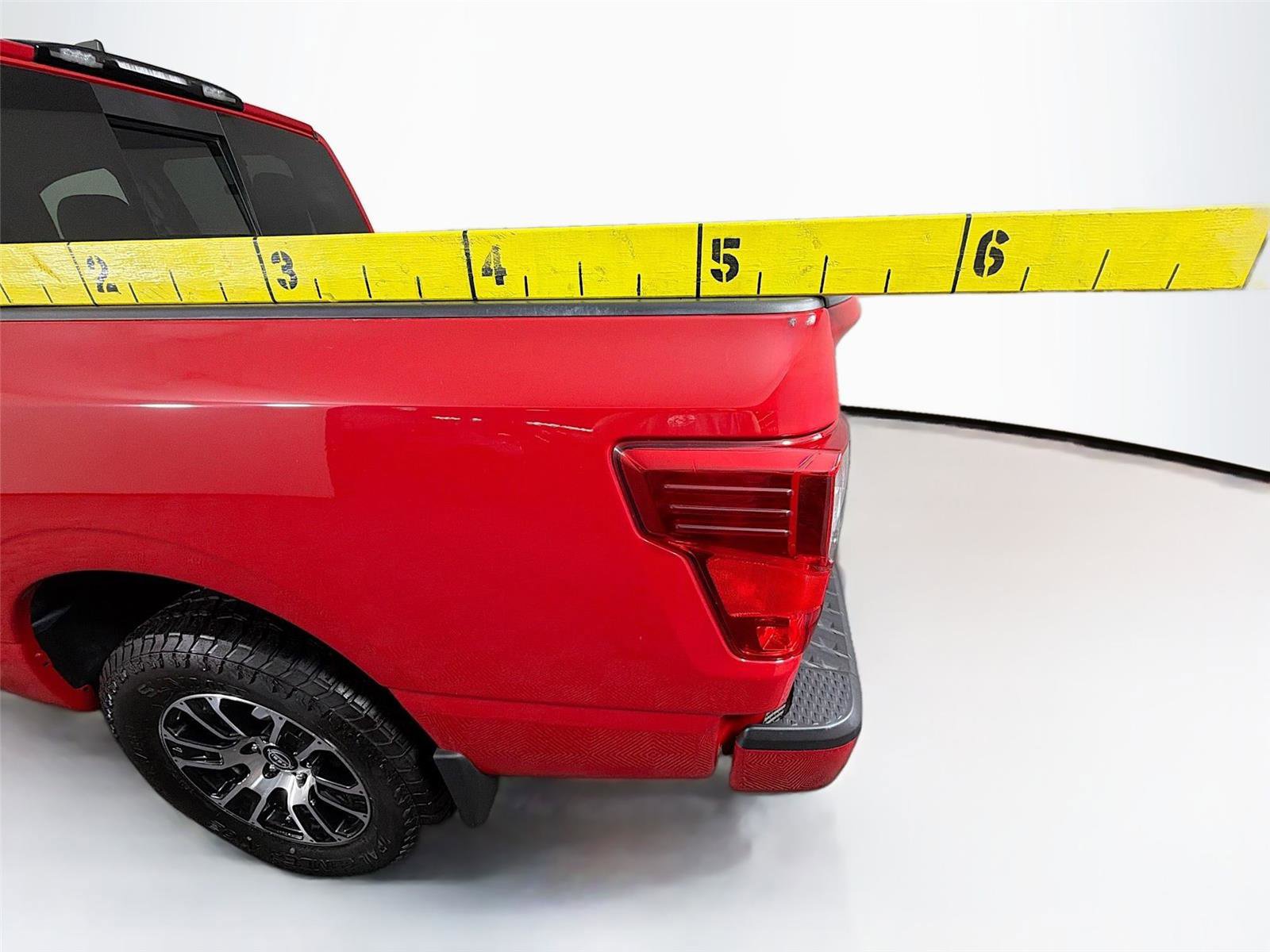 Used 2024 Nissan Titan SV AWD/4WD image 33