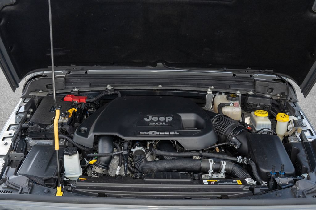 Used 2023 Jeep Wrangler Unlimited Sport AWD/4WD image 30