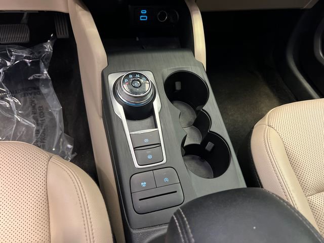 Used 2022 Ford Escape SEL w/ Technology Package image 28