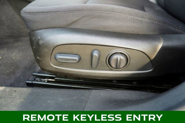 Used 2022 Chevrolet Malibu LT image 14