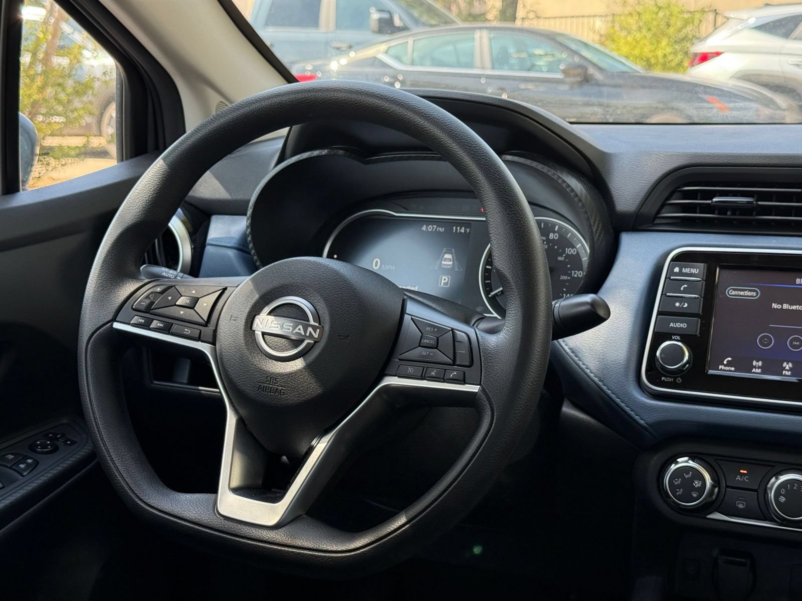 Used 2025 Nissan Versa SV FWD image 29