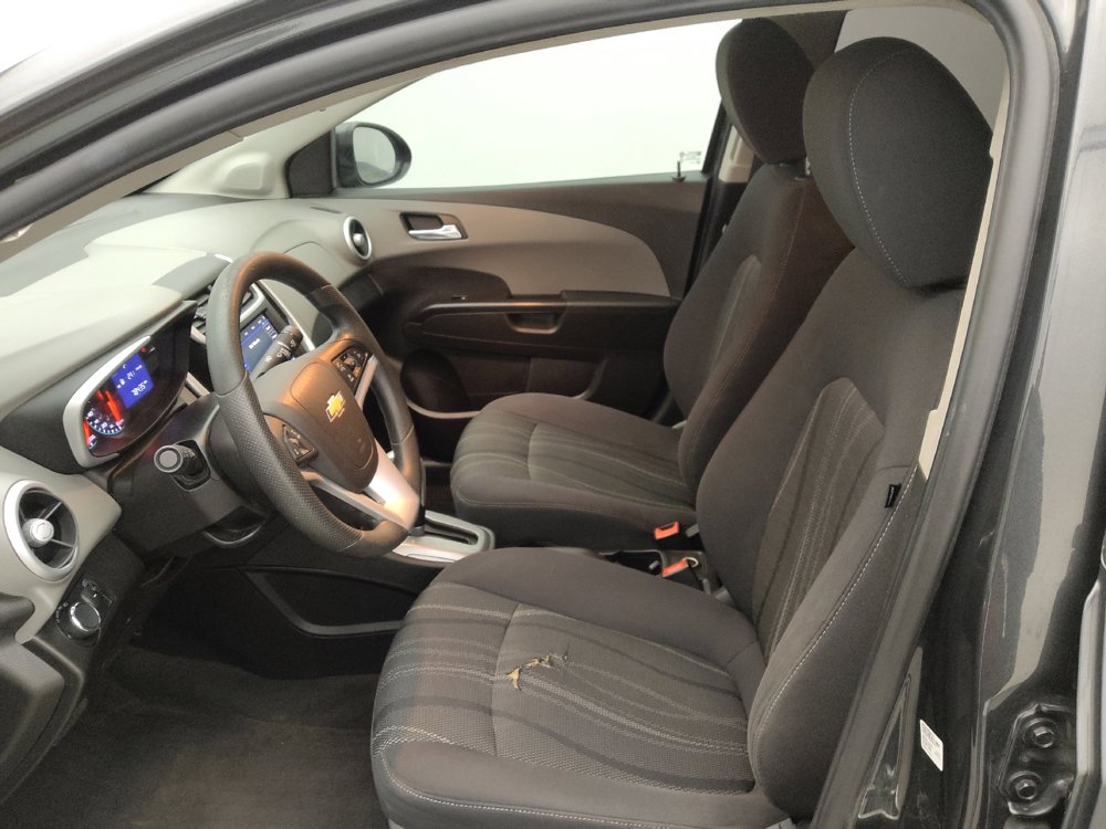 Used 2020 Chevrolet Sonic LT image 17