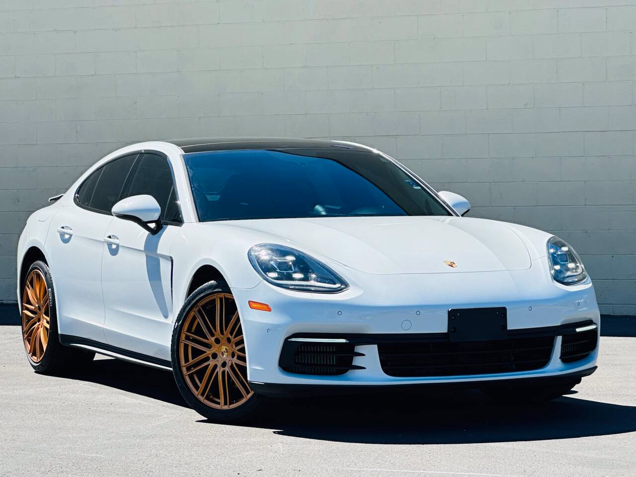 Used 2017 Porsche Panamera 4S AWD/4WD image 1