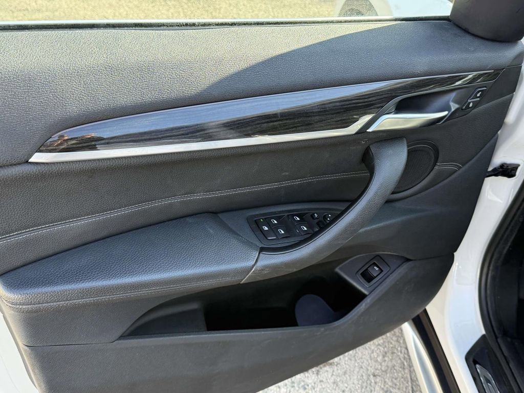 Used 2018 BMW X1 xDrive28i image 10