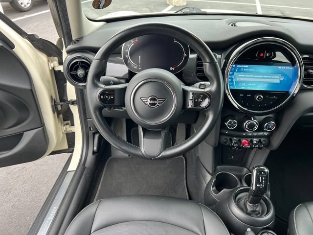 Used 2022 MINI Cooper 4-Door Hardtop FWD image 13