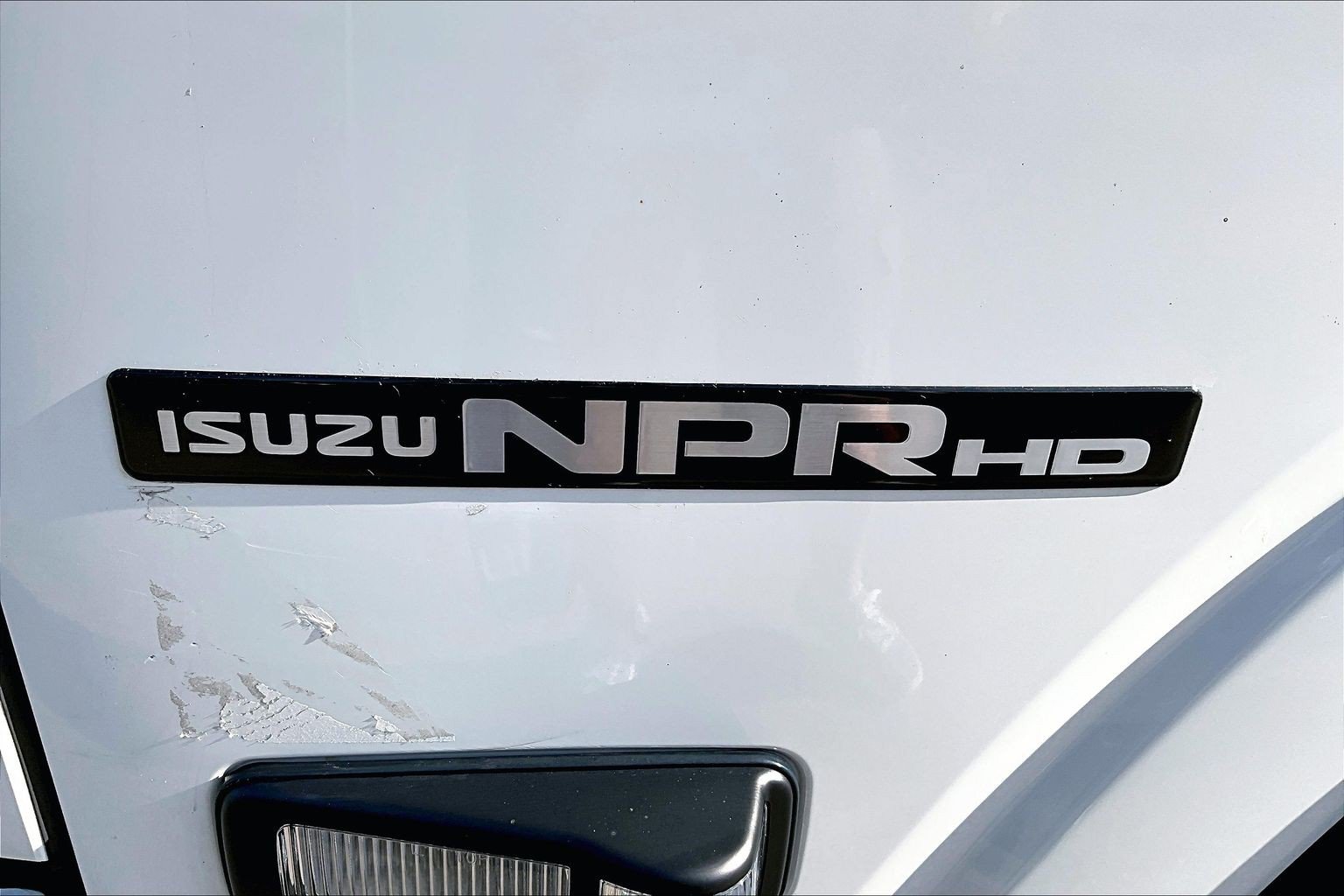 Used 2024 Isuzu NPR RWD image 28