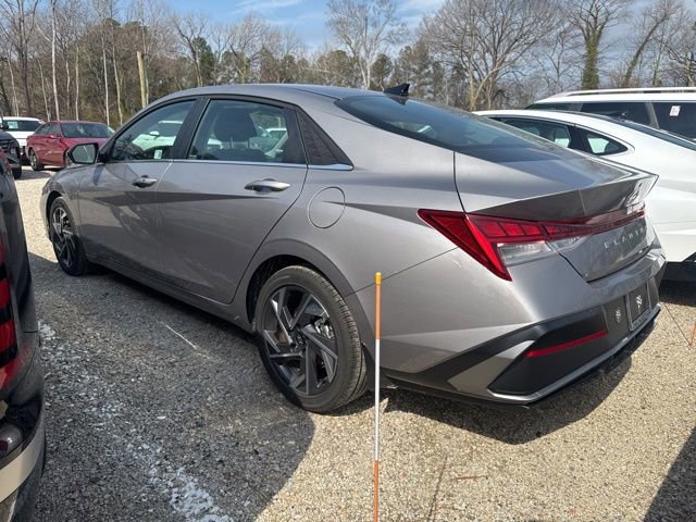 Used 2025 Hyundai Elantra SEL image 6