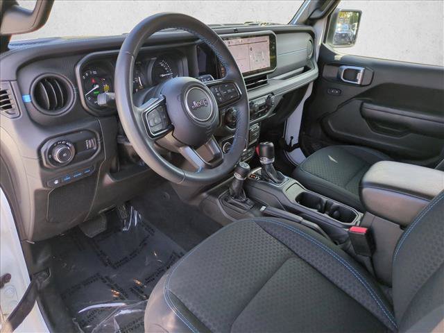 Used 2024 Jeep Wrangler Unlimited Rubicon 4xe AWD/4WD image 10